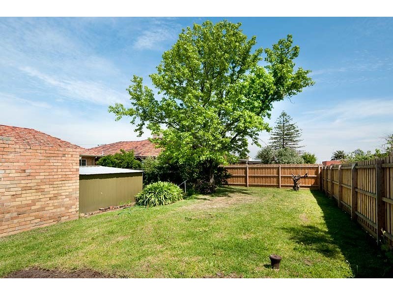 4 Henry Street, Reservoir VIC 3073