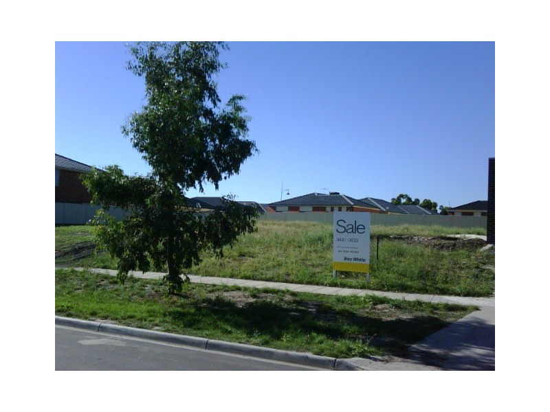 28  Farmhouse Boulevard, Epping VIC 3076