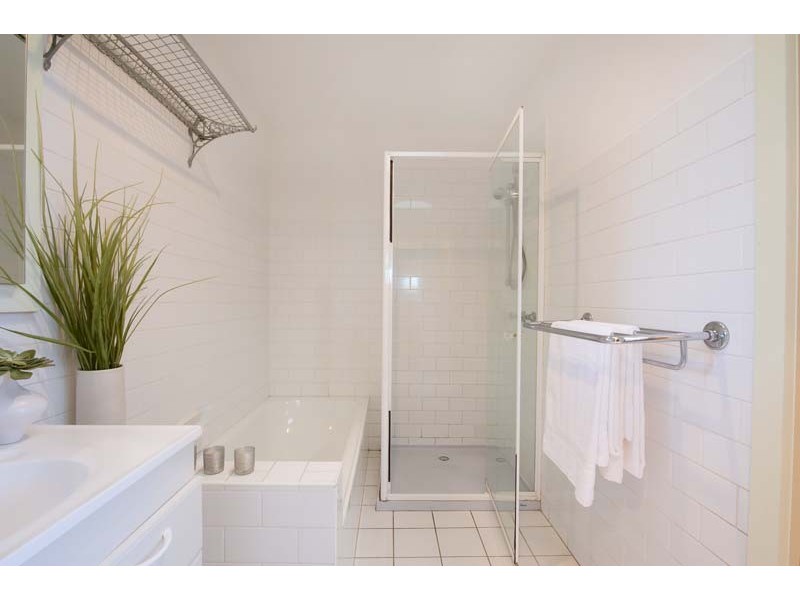 211A Westgarth Street, Northcote VIC 3070