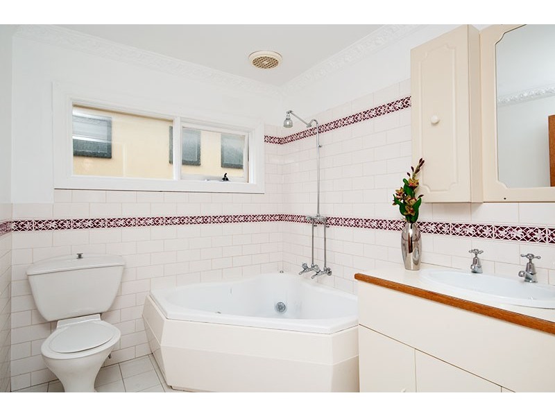 74a Darebin Road, Northcote VIC 3070