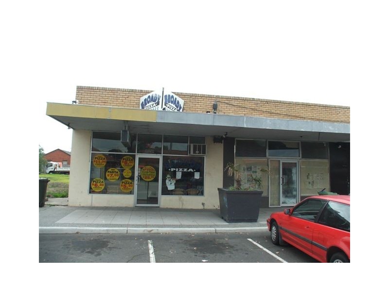 34 Emu Parade, Jacana VIC 3047