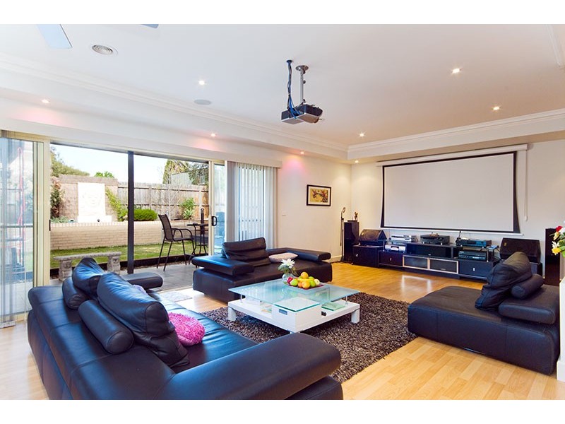 64 Wilmoth Street, Thornbury VIC 3071