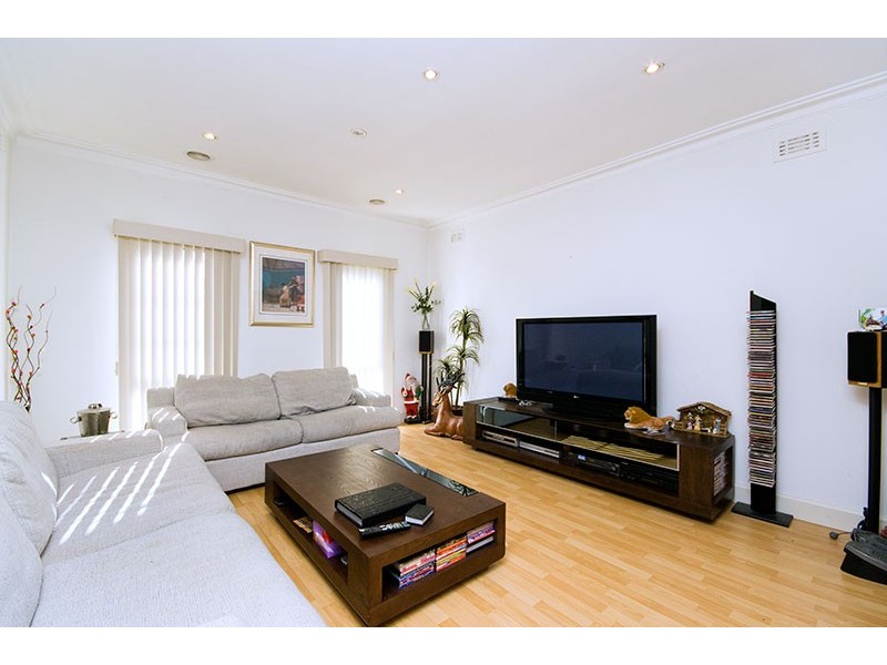 64 Wilmoth Street, Thornbury VIC 3071