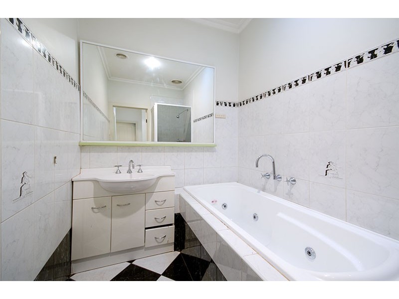 64 Wilmoth Street, Thornbury VIC 3071