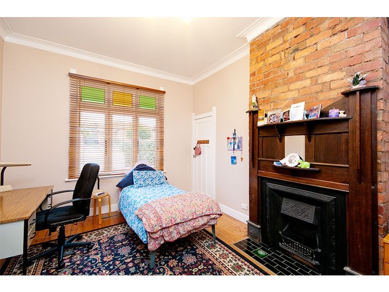 19 Carlisle Street, Preston VIC 3072