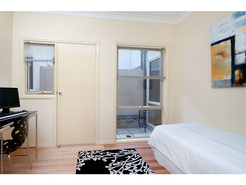 22b Separation Street, Fairfield VIC 3078
