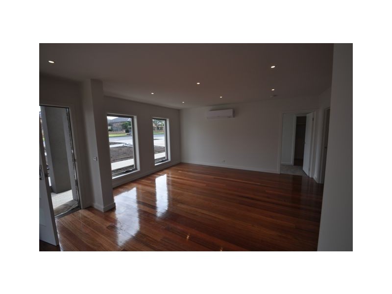 1/43 Hobbs Crescent, Reservoir VIC 3073