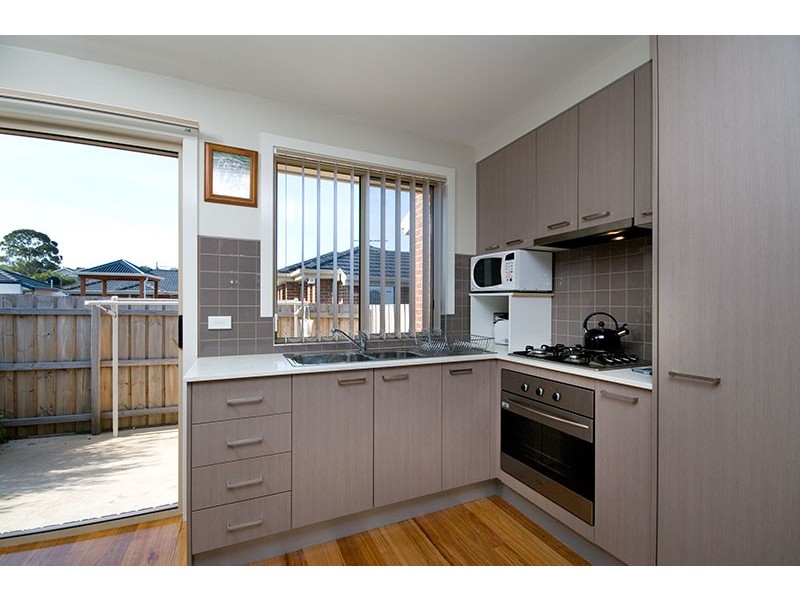 2/34 McComas Street, Reservoir VIC 3073