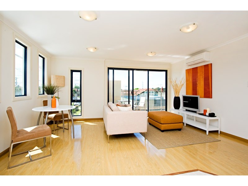 1/142 Nicholson Street, Coburg VIC 3058