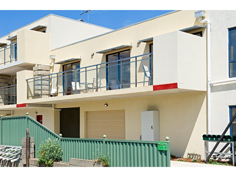 1/142 Nicholson Street, Coburg VIC 3058