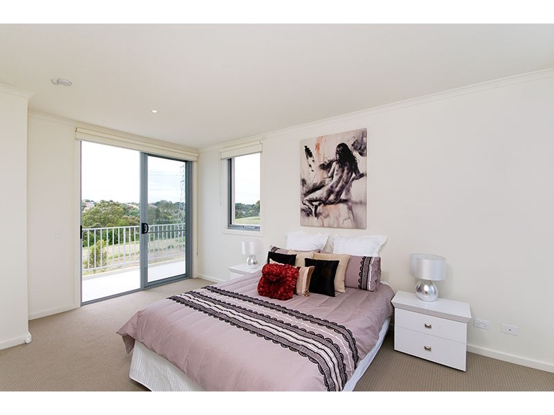 305C, 1 Manna Gum Court, Coburg VIC 3058