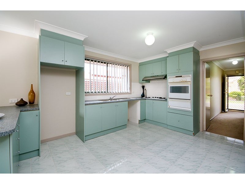 69 Bowman Drive, Mill Park VIC 3082