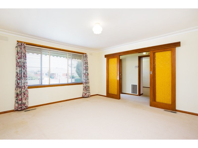 10 Russet Court, Lalor VIC 3075