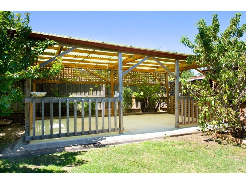 10 Russet Court, Lalor VIC 3075