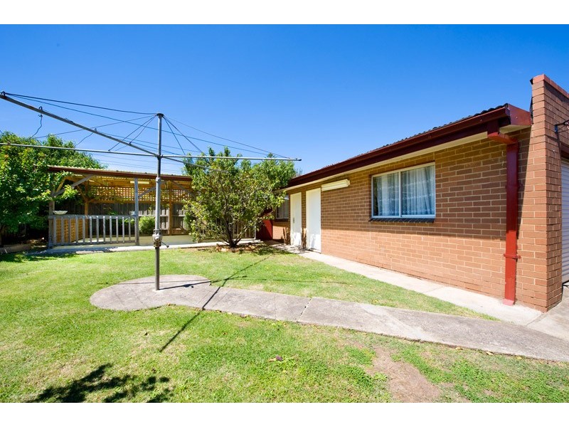 10 Russet Court, Lalor VIC 3075