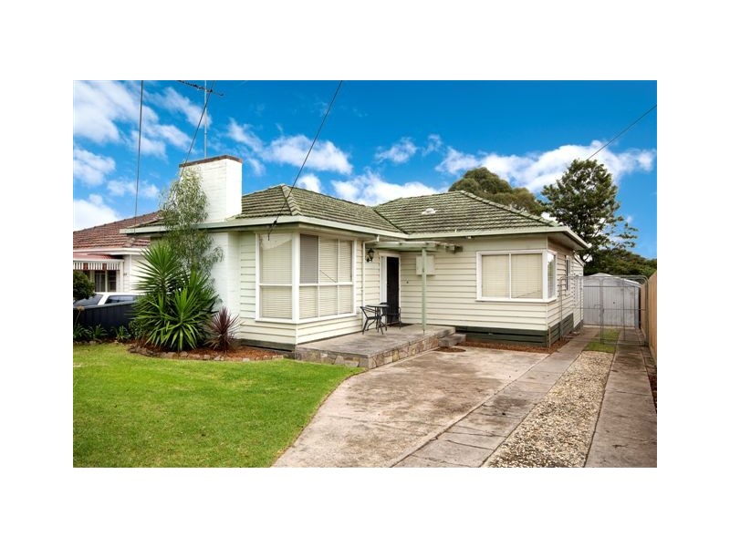 8 Wattle Grove, Reservoir VIC 3073