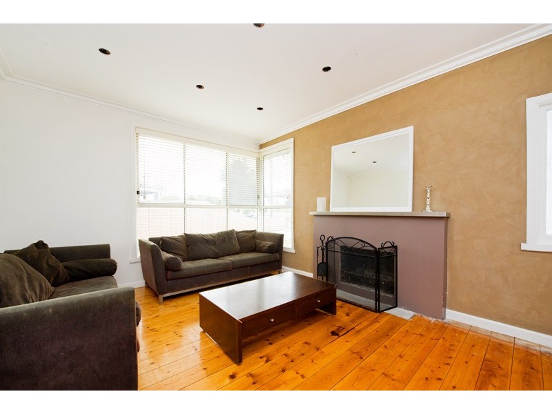 8 Wattle Grove, Reservoir VIC 3073