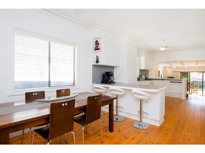 8 Wattle Grove, Reservoir VIC 3073