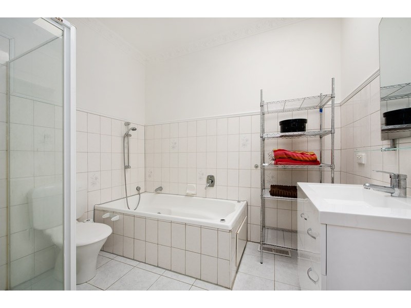 8 Wattle Grove, Reservoir VIC 3073