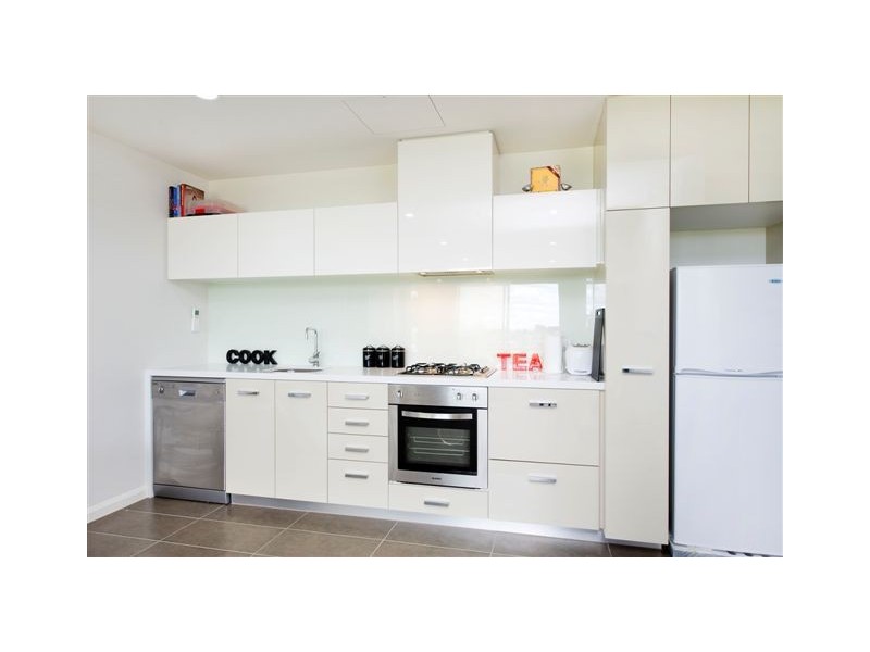 204/8 Breavington Way, Northcote VIC 3070