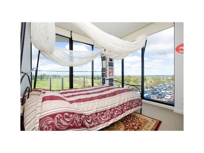 204/8 Breavington Way, Northcote VIC 3070