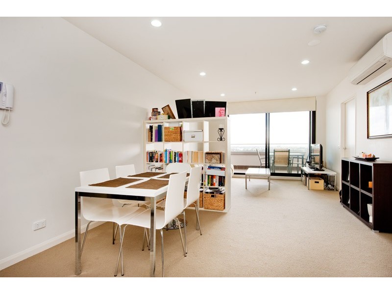 909/8 Breavington Way, Northcote VIC 3070