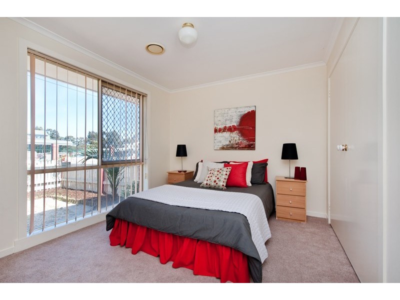 11/24  Tyler Street, Preston VIC 3072