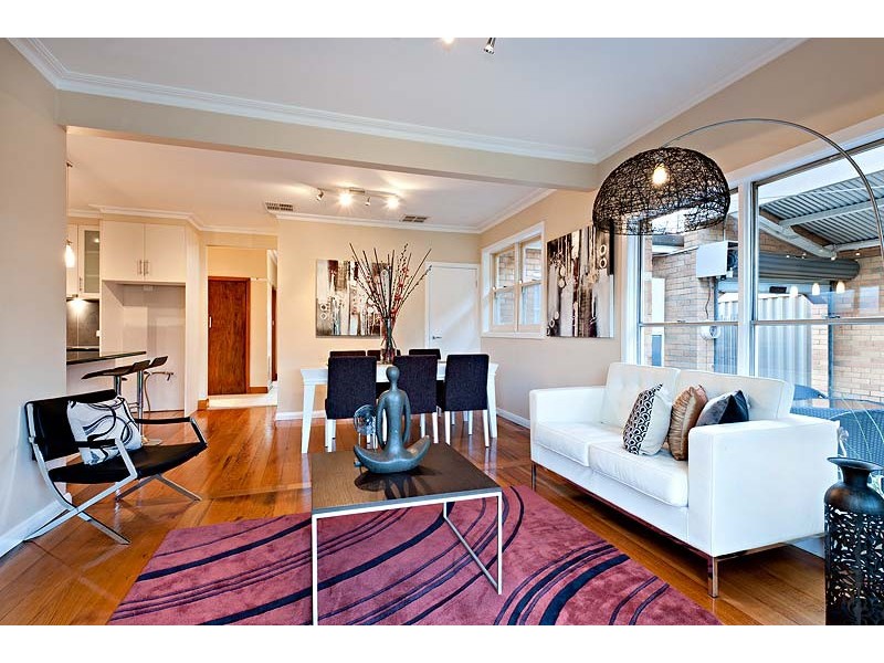 18 Gladhall Avenue, Thornbury VIC 3071