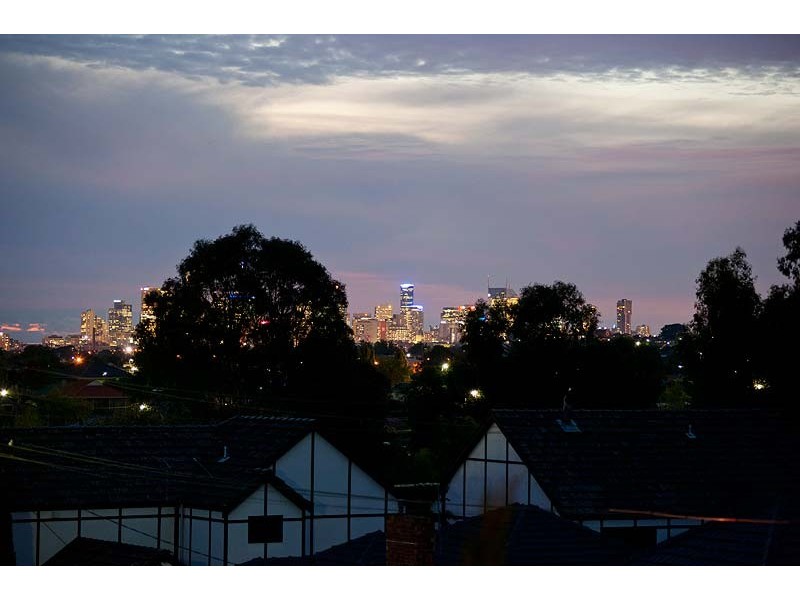 18 Gladhall Avenue, Thornbury VIC 3071
