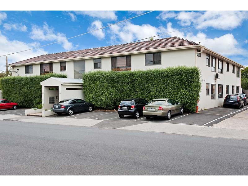 15/14 Hutton Street, Thornbury VIC 3071