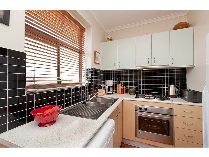 15/14 Hutton Street, Thornbury VIC 3071