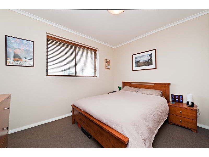 15/14 Hutton Street, Thornbury VIC 3071