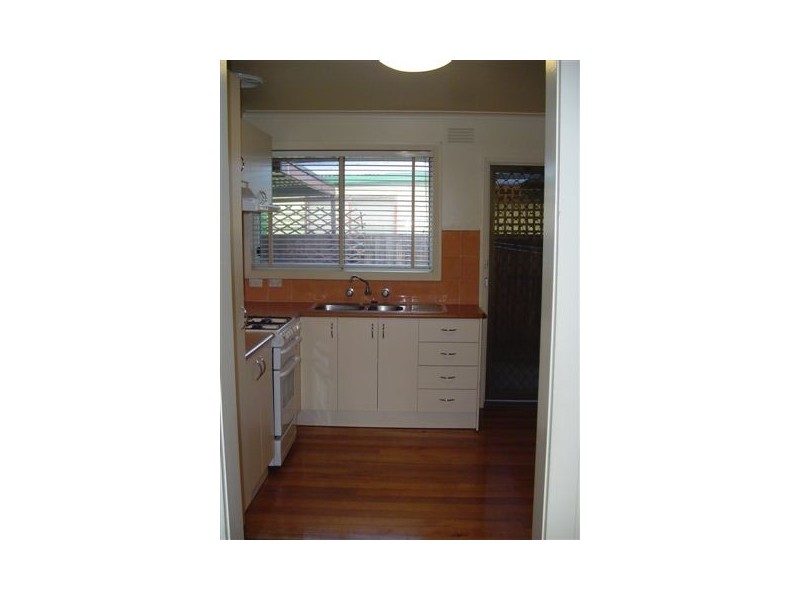 2/3 Lowell Avenue, Kingsbury VIC 3083