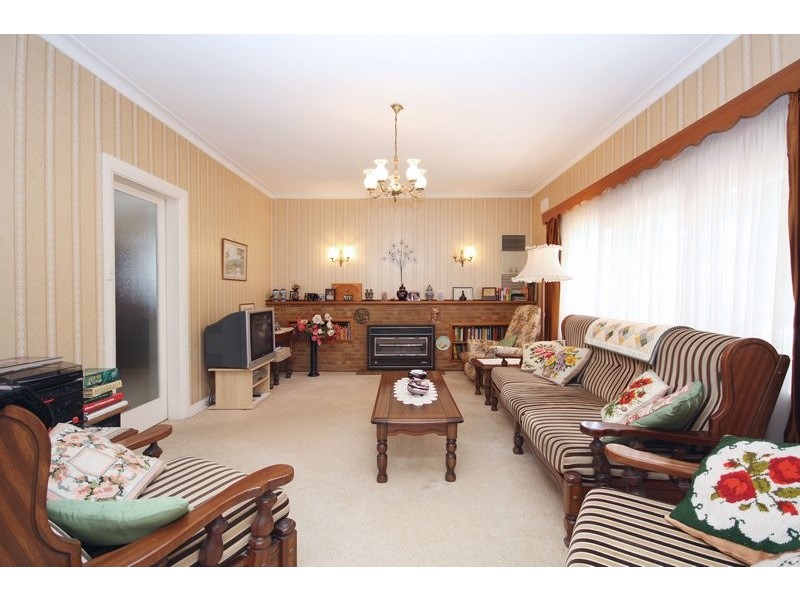 68 Kent Avenue, Clearview SA 5085