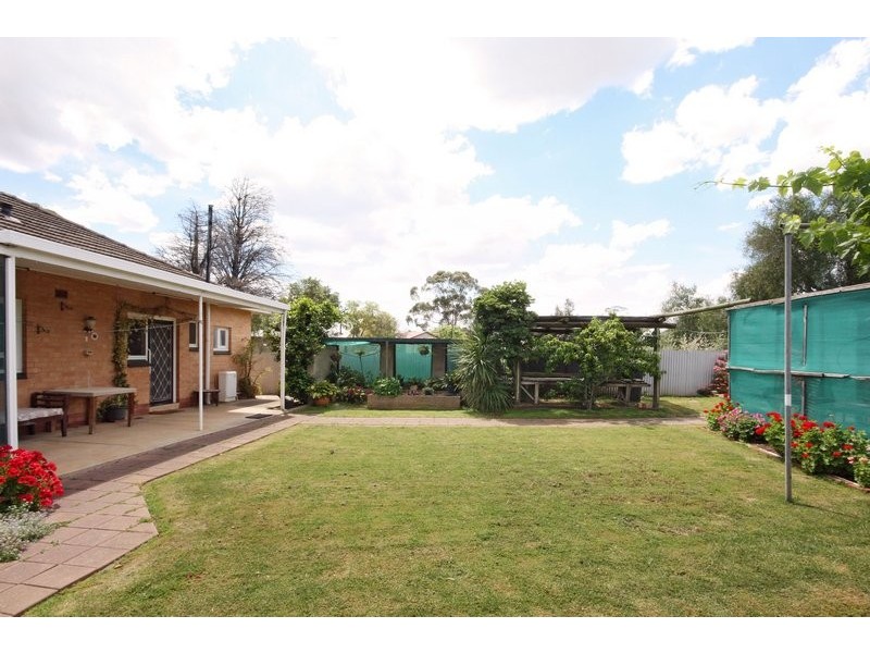 68 Kent Avenue, Clearview SA 5085