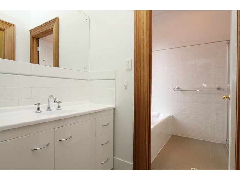 27 Clifton Street, Prospect SA 5082