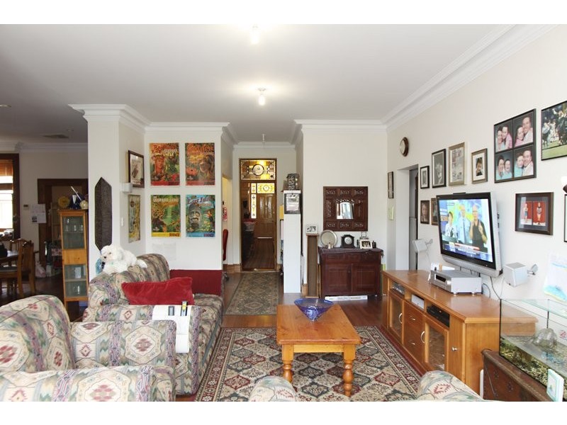 27 Clifton Street, Prospect SA 5082