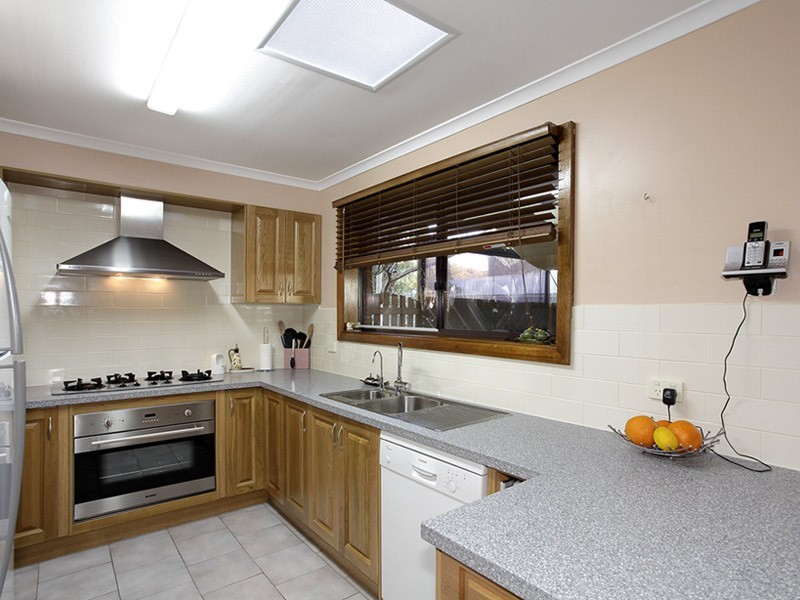 4 Pangari Drive, Fairview Park SA 5126