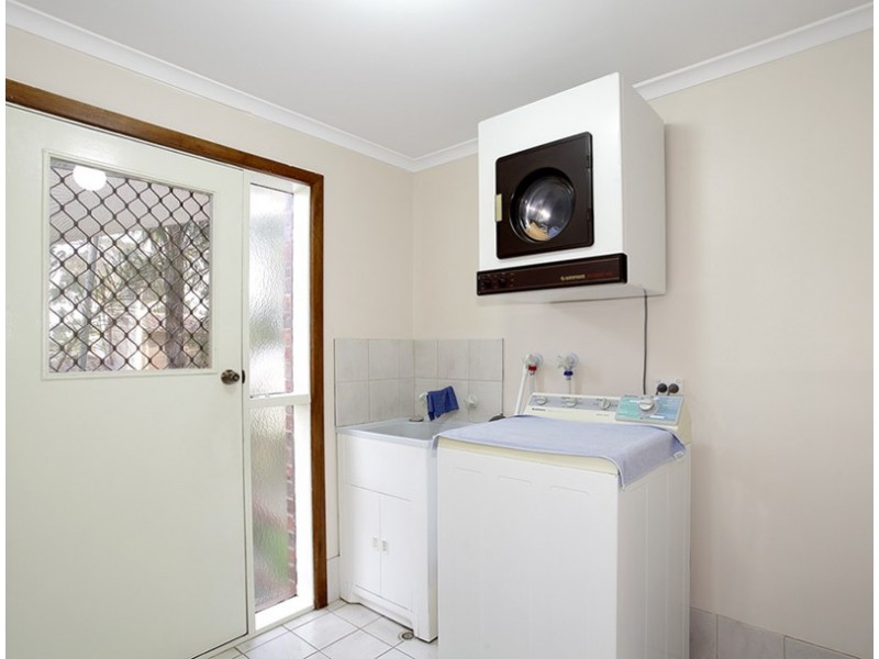 4 Pangari Drive, Fairview Park SA 5126