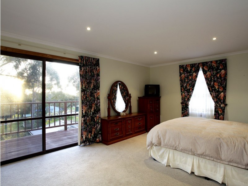 4 Pangari Drive, Fairview Park SA 5126