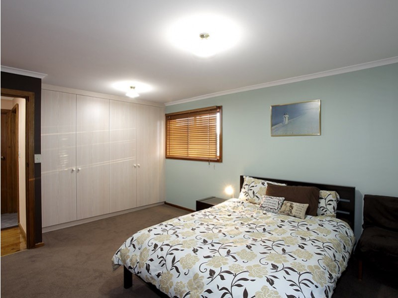 4 Pangari Drive, Fairview Park SA 5126