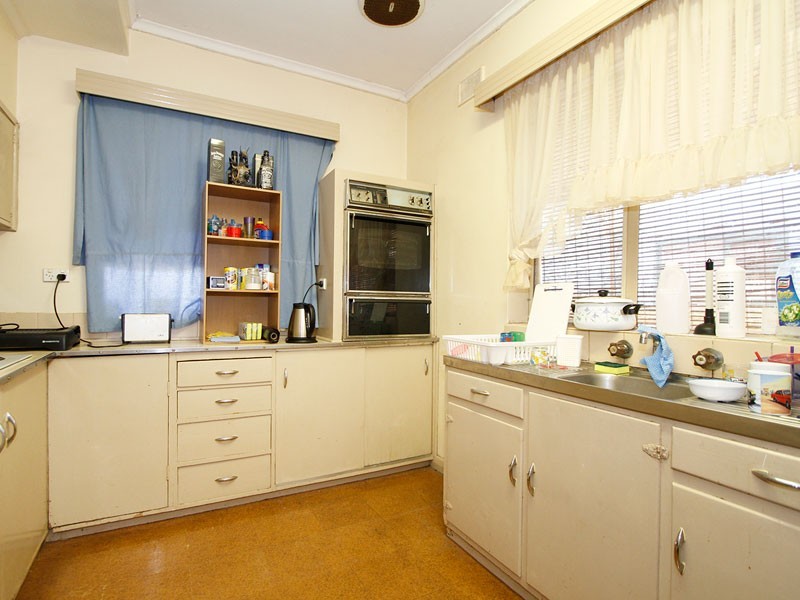 6 Reading Street, Clearview SA 5085