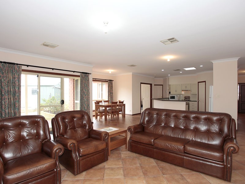 13 Outback Court, Walkley Heights SA 5098