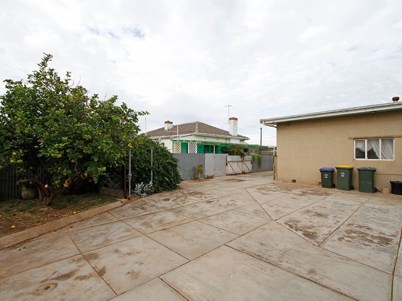 17 Emily Street, Woodville West SA 5011