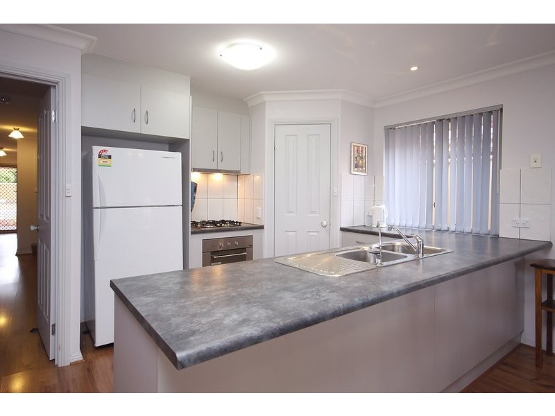 32B Warren Road, Para Hills West SA 5096