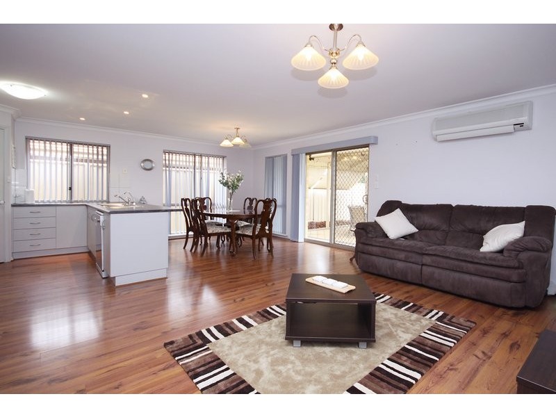 32B Warren Road, Para Hills West SA 5096