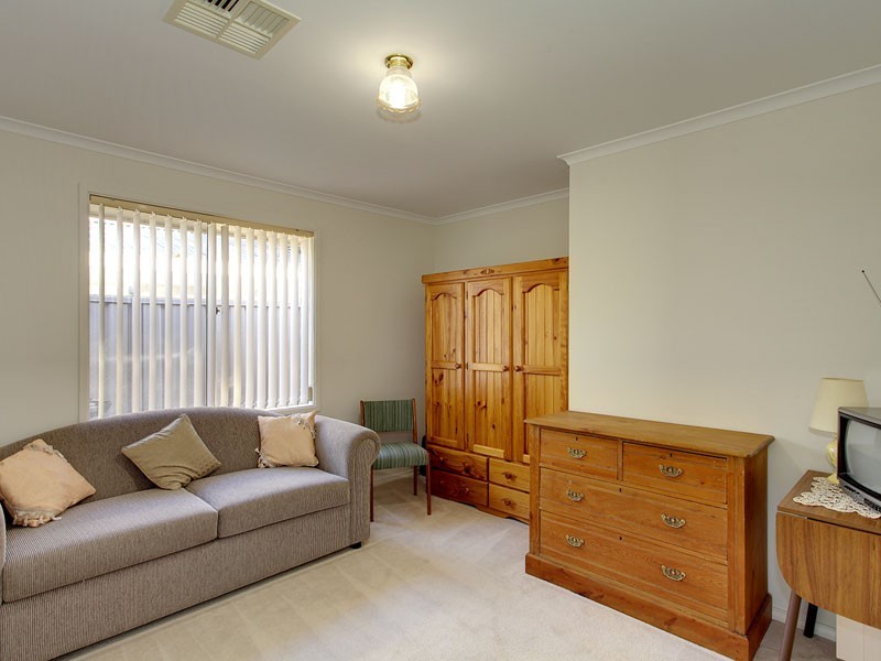 4 Sissinghurst Drive, Oakden SA 5086