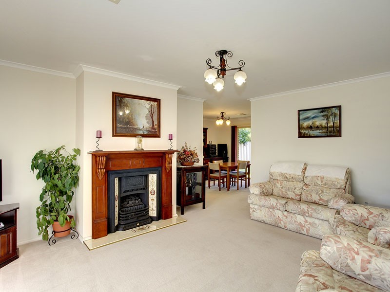 4 Sissinghurst Drive, Oakden SA 5086