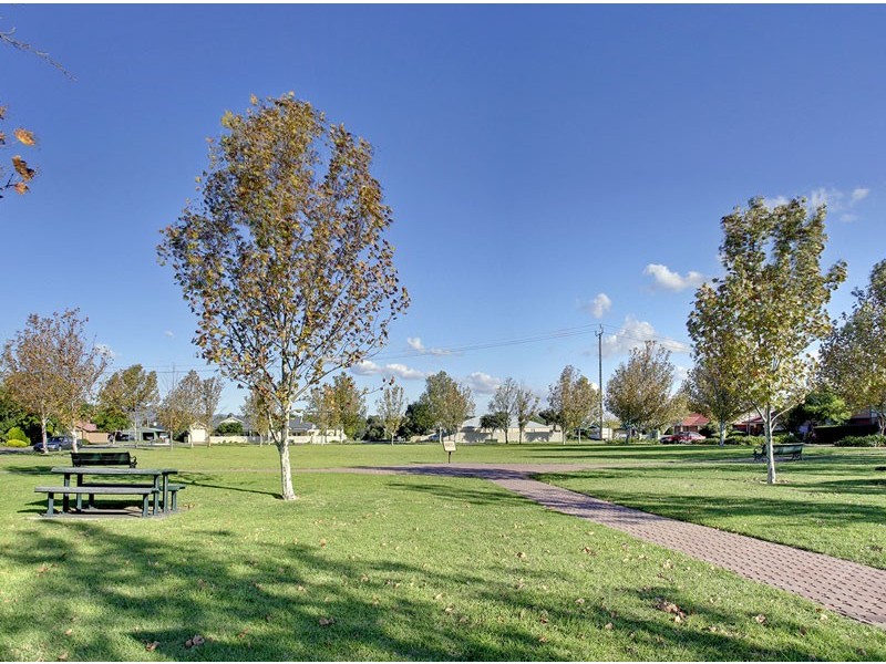 4 Sissinghurst Drive, Oakden SA 5086