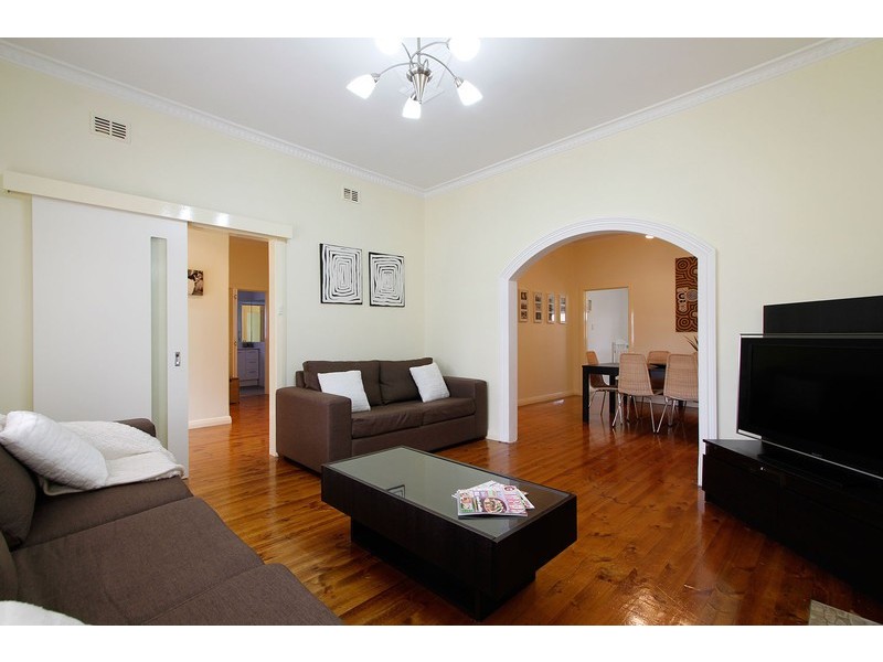 11 Rosslyn Avenue, Manningham SA 5086